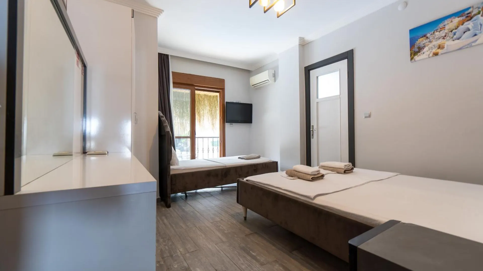 Stone House Butik Otel İzmir 0*,